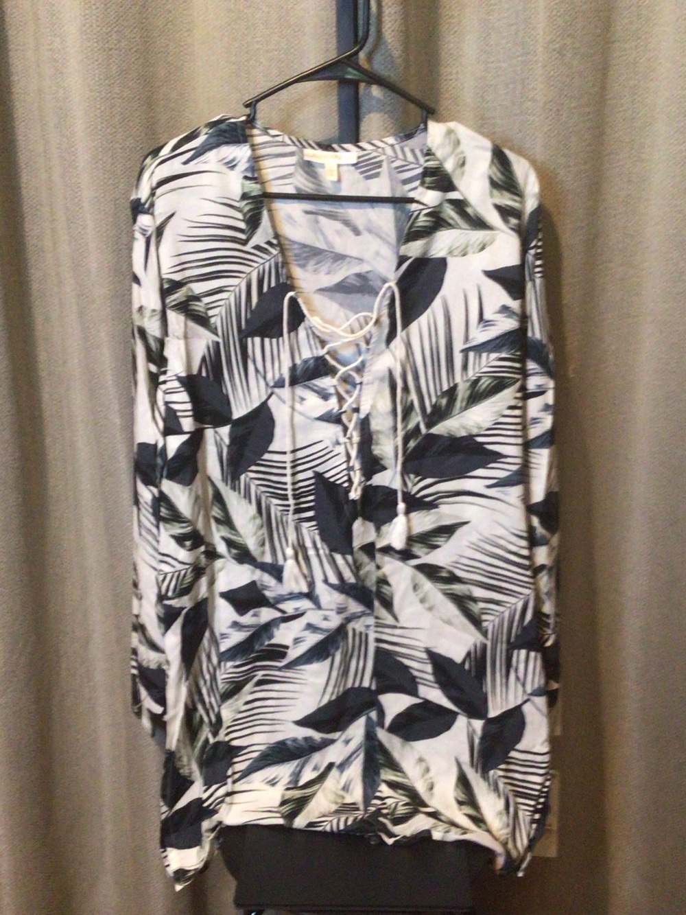 Lace-Up Palm Print Tunic Blouse - Black & White‎ by Lucky Brand